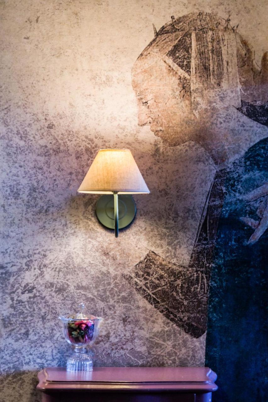Antico Borgo Con - Adults Only Alojamento de Acomodação e Pequeno-almoço Manerba del Garda