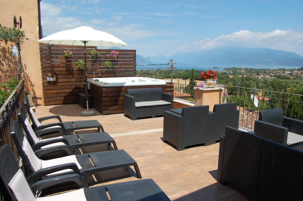 Antico Borgo Con - Adults Only Couette-café Manerba del Garda